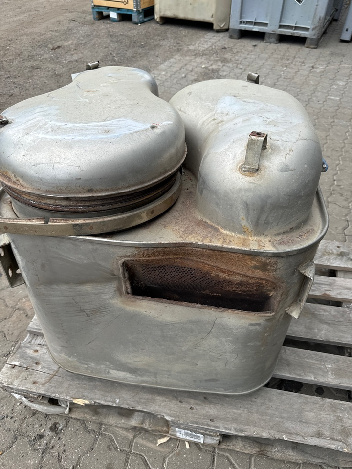 MAN EXHAUST 81.15103-6131 - Silenciador/ Sistema de escape para Camión: foto 1 MAN EXHAUST 81.15103-6131 - Silenciador/ Sistema de escape para Camión: foto 1
