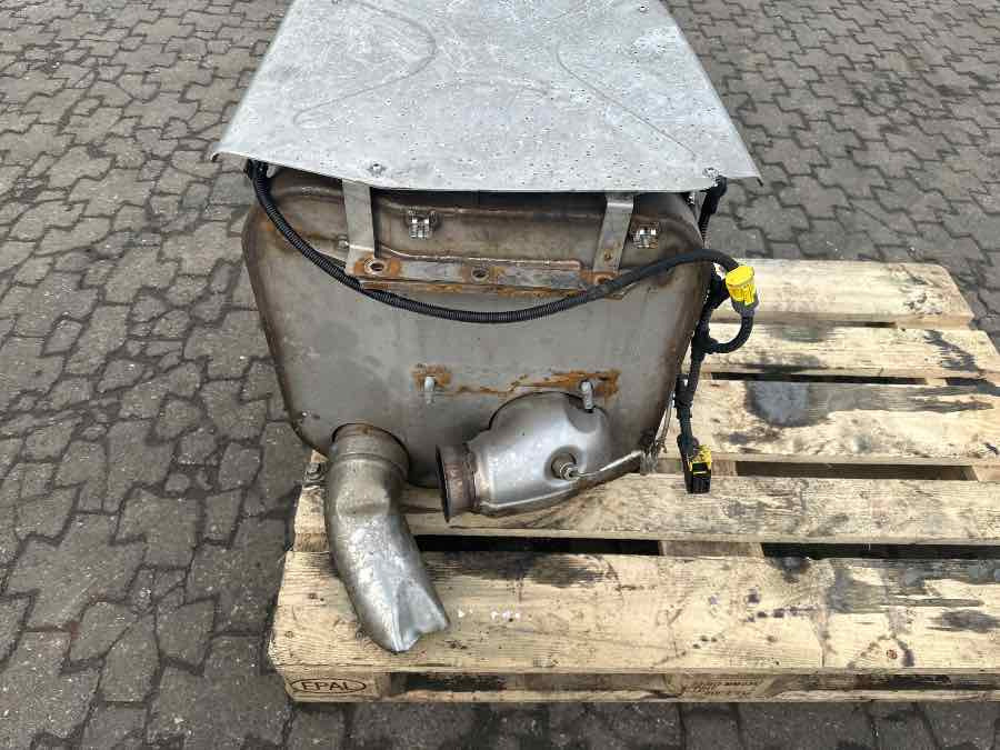 MAN EXHAUST 81.15103-6307 - Silenciador/ Sistema de escape para Camión: foto 2 MAN EXHAUST 81.15103-6307 - Silenciador/ Sistema de escape para Camión: foto 2