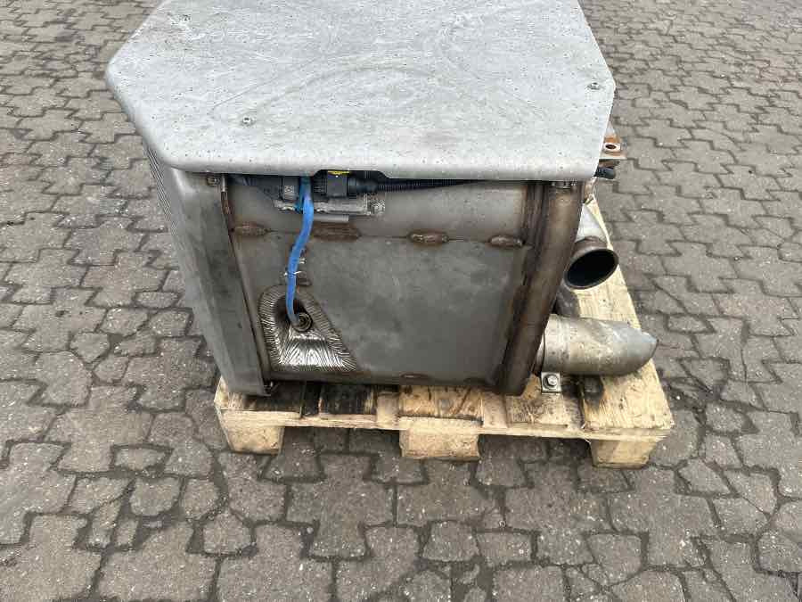 MAN EXHAUST 81.15103-6307 - Silenciador/ Sistema de escape para Camión: foto 3 MAN EXHAUST 81.15103-6307 - Silenciador/ Sistema de escape para Camión: foto 3