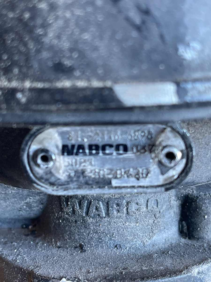 MAN VALVE 81.52116-6068 - Válvula de freno para Camión: foto 2 MAN VALVE 81.52116-6068 - Válvula de freno para Camión: foto 2