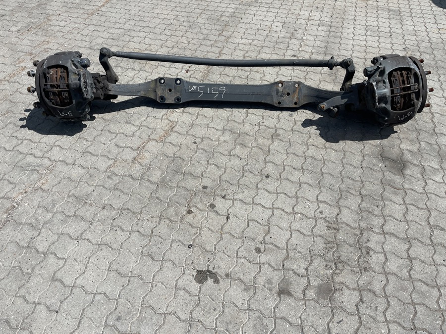 MERCEDES FRONT AXLE A0003301000 - Eje y piezas para Camión: foto 2 MERCEDES FRONT AXLE A0003301000 - Eje y piezas para Camión: foto 2