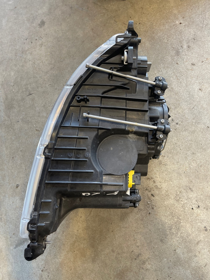 MERCEDES XENON LAMP A9618207761 - Luz/ Iluminación para Camión: foto 2 MERCEDES XENON LAMP A9618207761 - Luz/ Iluminación para Camión: foto 2