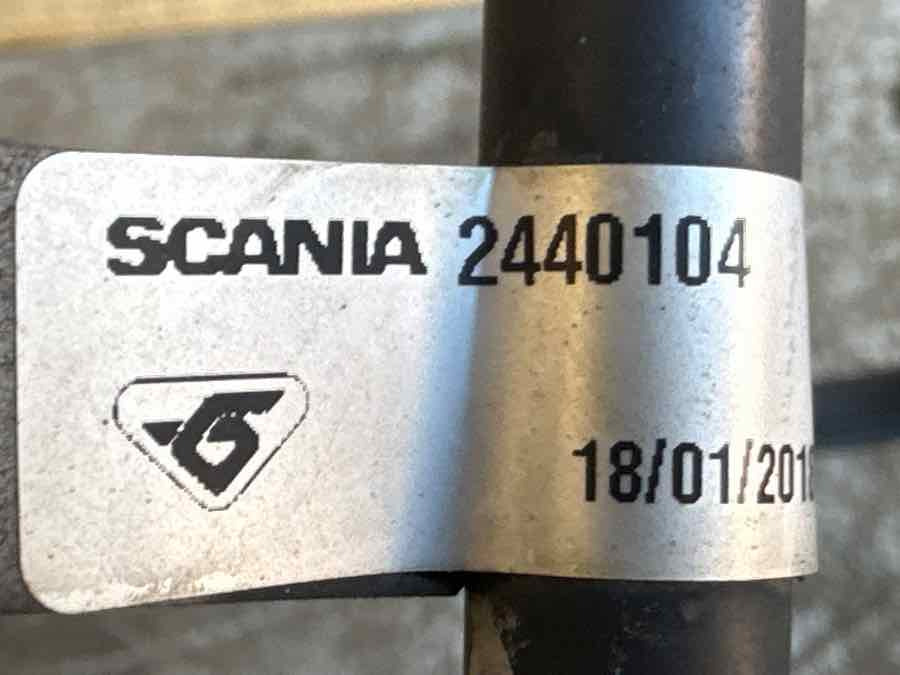 SCANIA A/C PIPE 2440104 - Tubo de admisión de aire para Camión: foto 2 SCANIA A/C PIPE 2440104 - Tubo de admisión de aire para Camión: foto 2