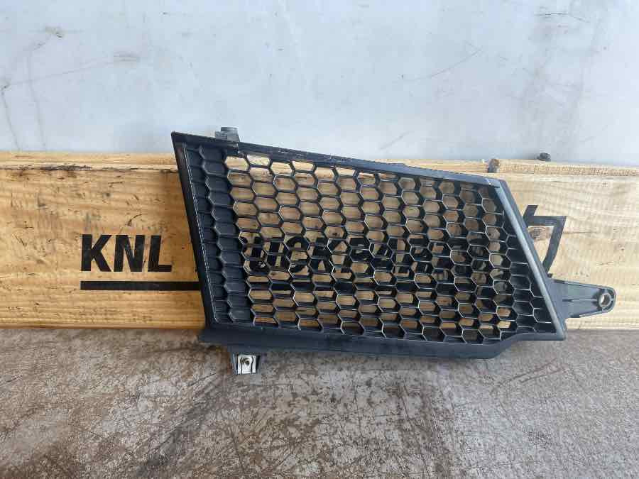 SCANIA FRONT MESH 2307647 - Carrocería y exterior para Camión: foto 1 SCANIA FRONT MESH 2307647 - Carrocería y exterior para Camión: foto 1