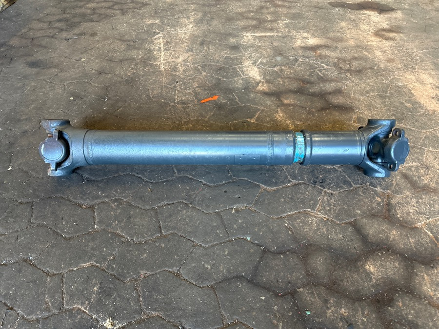 SCANIA PROPSHAFT 1758533 P500 57CM - Árbol de transmisión para Camión: foto 2 SCANIA PROPSHAFT 1758533 P500 57CM - Árbol de transmisión para Camión: foto 2