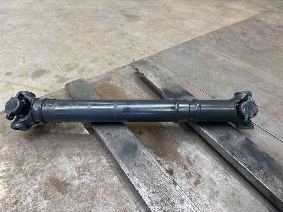 SCANIA PROPSHAFT P500 1758537 - Árbol de transmisión para Camión: foto 1 SCANIA PROPSHAFT P500 1758537 - Árbol de transmisión para Camión: foto 1