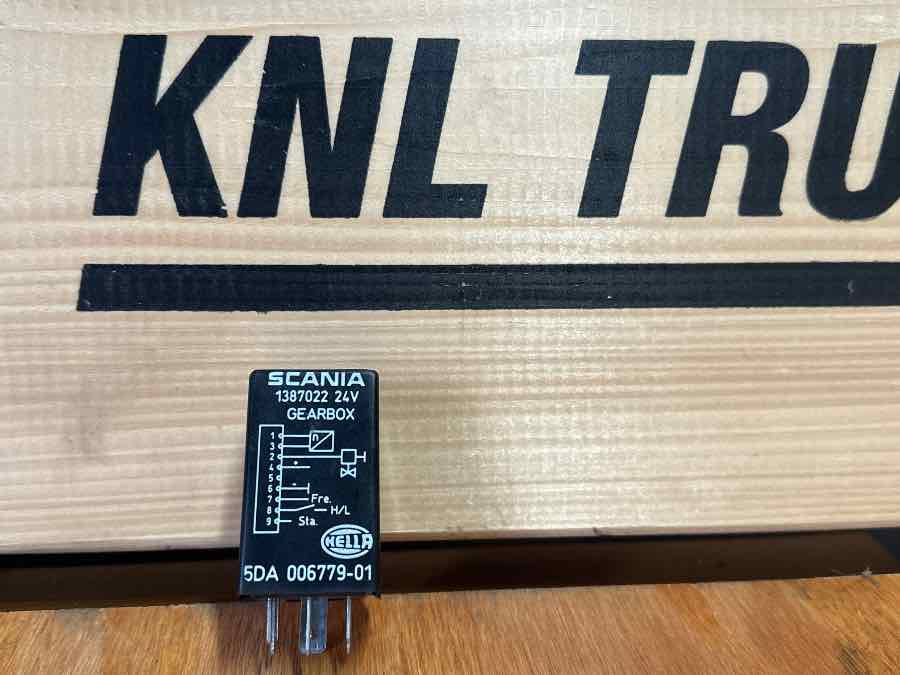 SCANIA RELAY 1387022 - Sistema eléctrico para Camión: foto 1 SCANIA RELAY 1387022 - Sistema eléctrico para Camión: foto 1