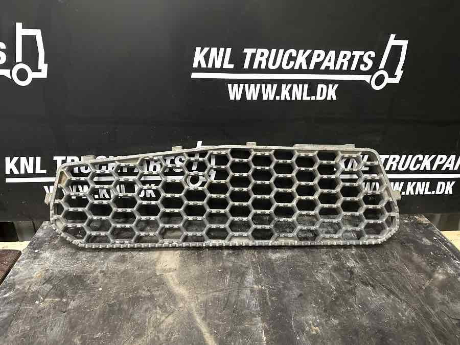 SCANIA STEP PLATE 2535283 - Cabina e interior para Camión: foto 1 SCANIA STEP PLATE 2535283 - Cabina e interior para Camión: foto 1