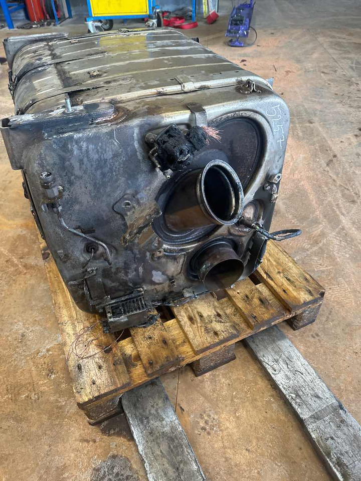SETRA / MERCEDES EXHAUST A0104900512 - Colector de escape para Autobús: foto 2 SETRA / MERCEDES EXHAUST A0104900512 - Colector de escape para Autobús: foto 2