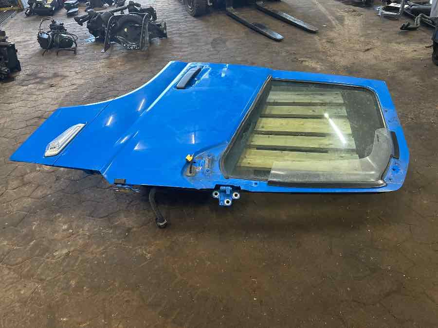 VOLVO FMX DOOR RIGHT 84235902 - Cabina e interior para Camión: foto 1 VOLVO FMX DOOR RIGHT 84235902 - Cabina e interior para Camión: foto 1