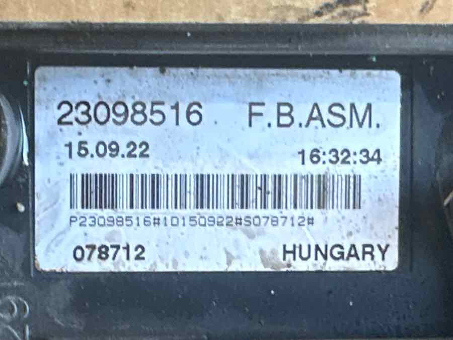 VOLVO FUSE BOX 23098516 - Sistema eléctrico para Camión: foto 4 VOLVO FUSE BOX 23098516 - Sistema eléctrico para Camión: foto 4