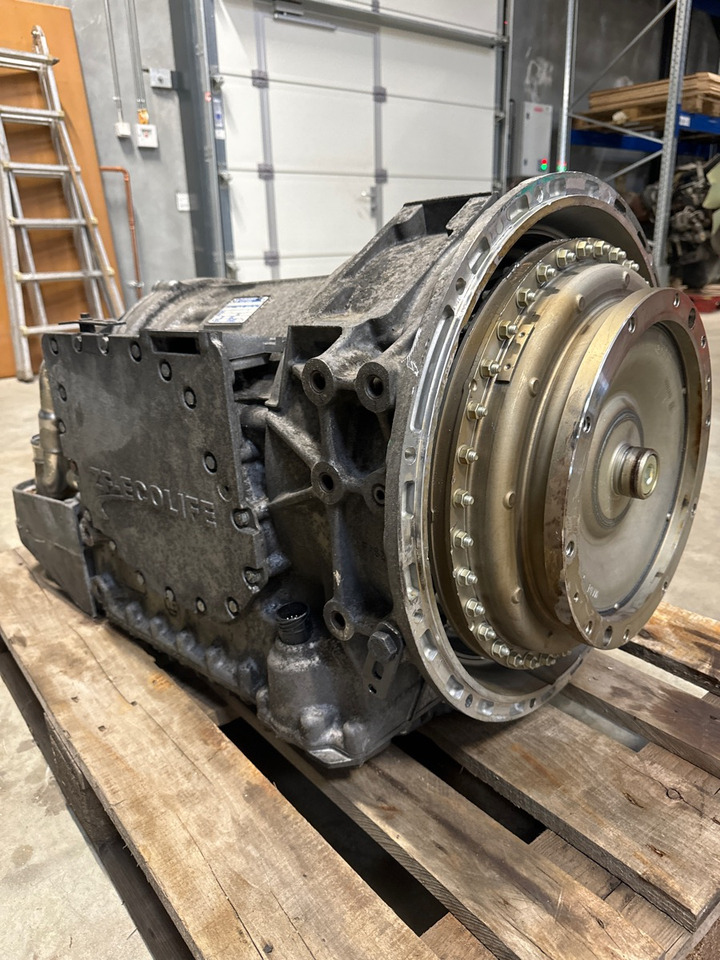 VOLVO GEARBOX 6AP1400B // 22422765 - Caja de cambios para Camión: foto 3 VOLVO GEARBOX 6AP1400B // 22422765 - Caja de cambios para Camión: foto 3