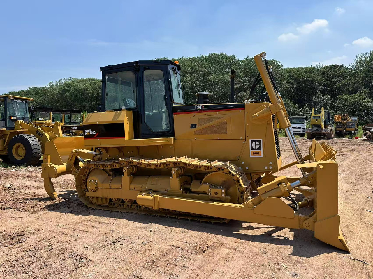 CAT D6G - Bulldozer: foto 2 CAT D6G - Bulldozer: foto 2