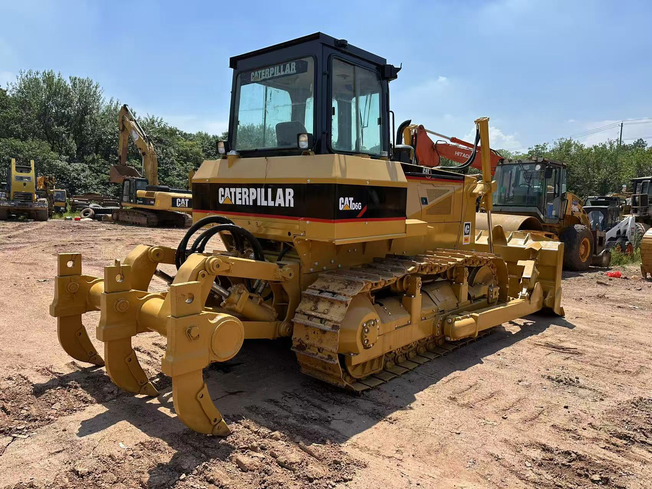 CAT D6G bulldozer - Bulldozer: foto 1 CAT D6G bulldozer - Bulldozer: foto 1