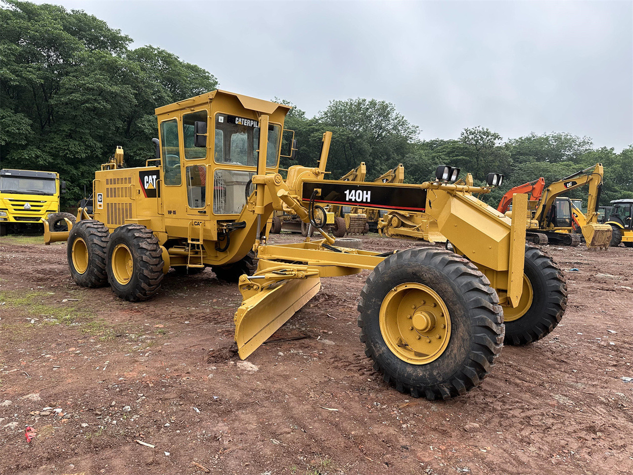 Grader CATERPILLAR 140H: foto 6