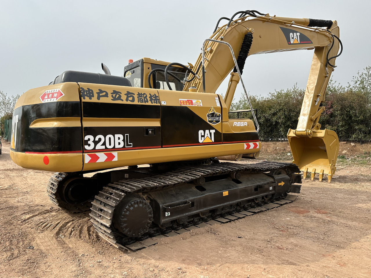 CATERPILLAR 320BL - Excavadora de cadenas: foto 4 CATERPILLAR 320BL - Excavadora de cadenas: foto 4