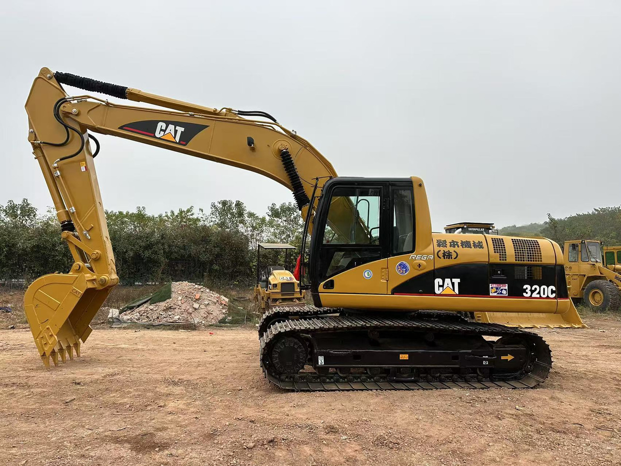 CATERPILLAR 320CL - Excavadora de cadenas: foto 1 CATERPILLAR 320CL - Excavadora de cadenas: foto 1