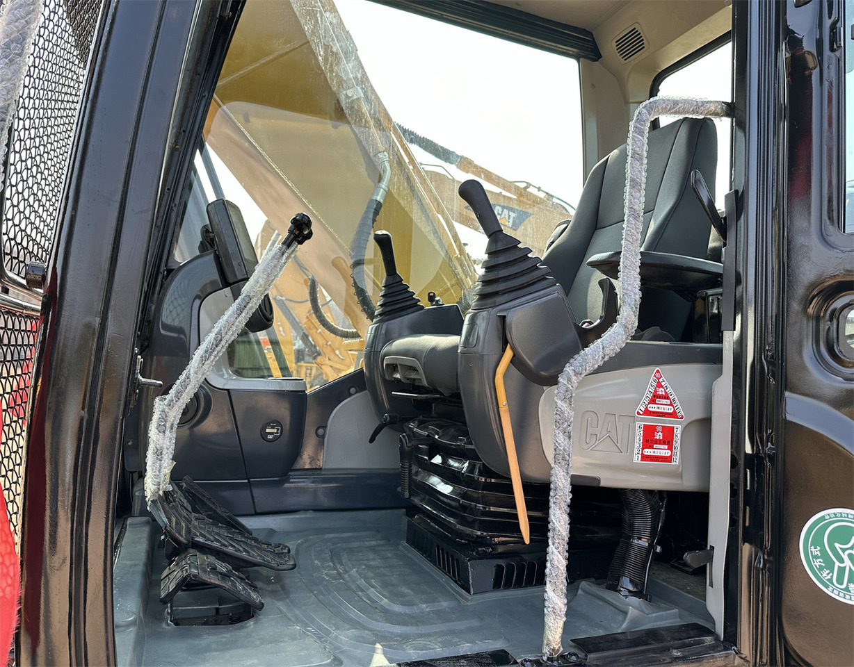 Excavadora de cadenas CATERPILLAR 320D2L: foto 10
