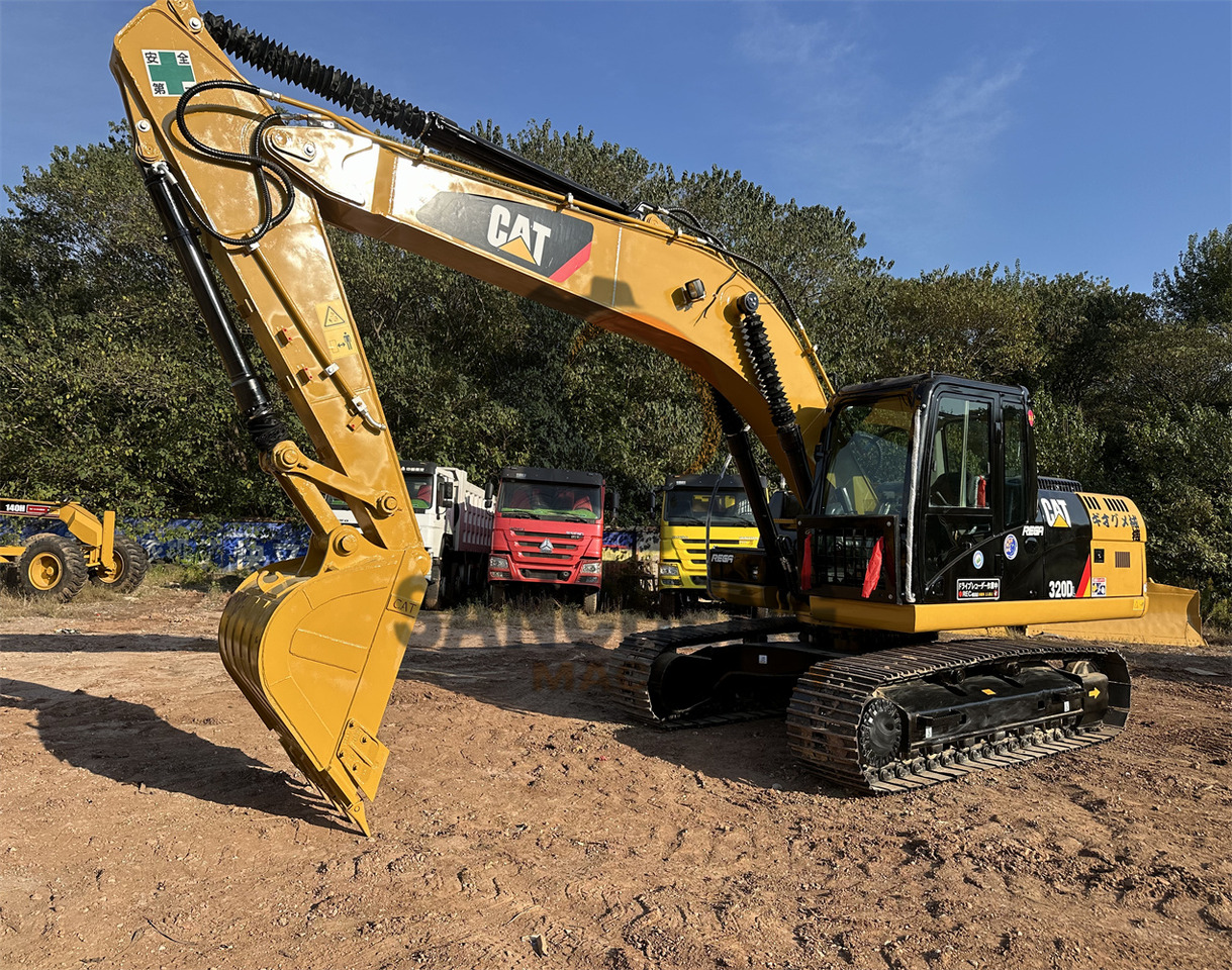 CATERPILLAR 320DL - Excavadora de cadenas: foto 4 CATERPILLAR 320DL - Excavadora de cadenas: foto 4