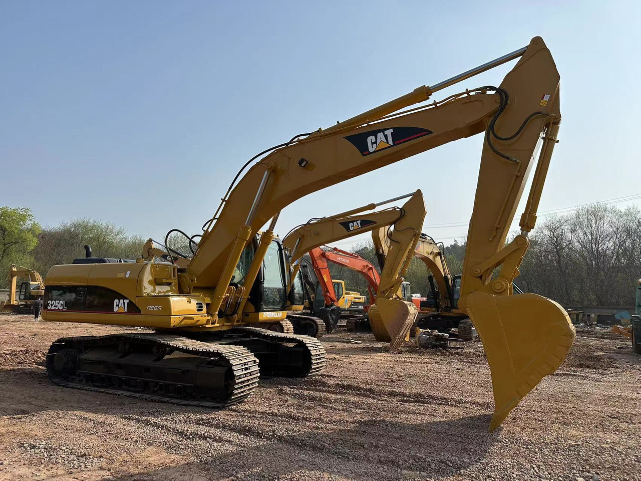 CATERPILLAR 325C - Excavadora de cadenas: foto 4 CATERPILLAR 325C - Excavadora de cadenas: foto 4