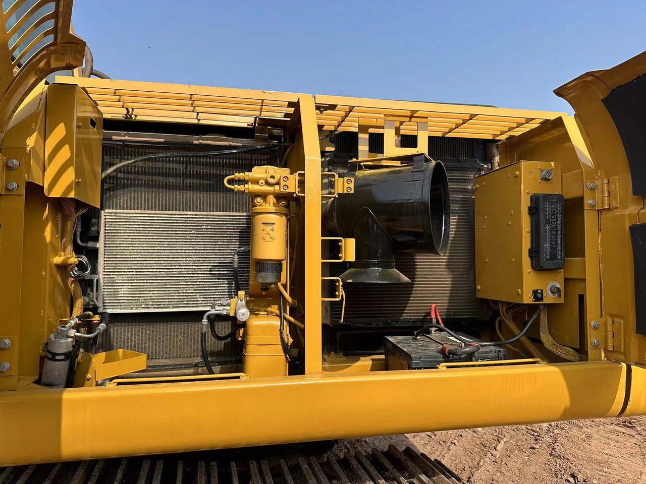 Excavadora de cadenas CATERPILLAR 325C: foto 11