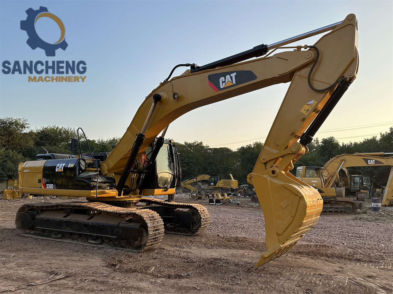 Excavadora de cadenas CATERPILLAR 330D2L: foto 9