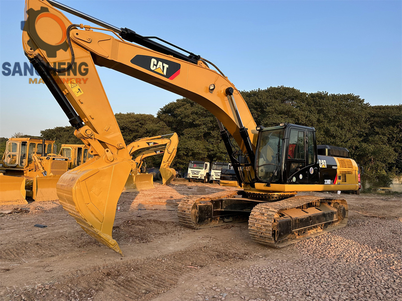 Excavadora de cadenas CATERPILLAR 330D2L: foto 6