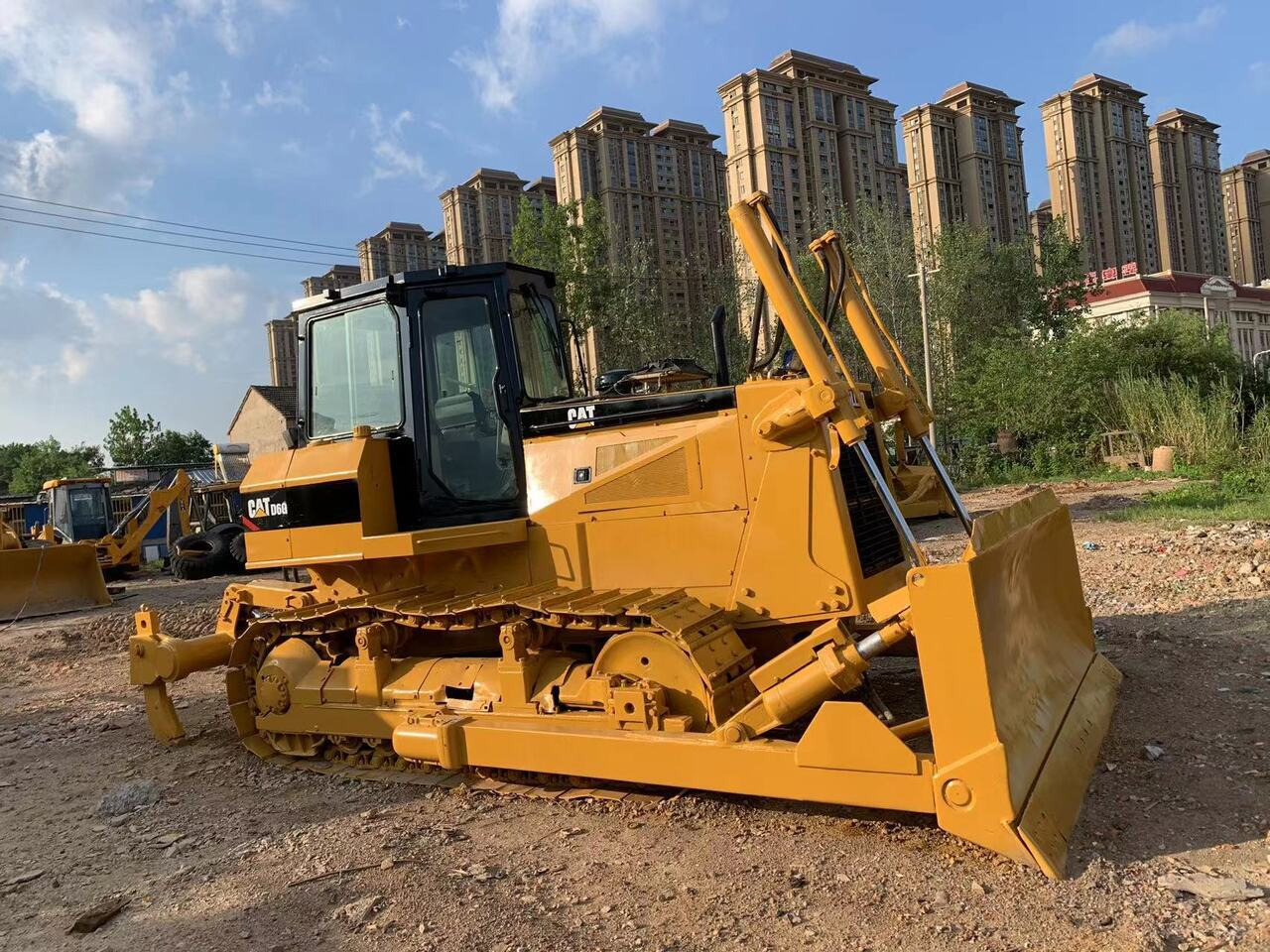CATERPILLAR D6G - Bulldozer: foto 2 CATERPILLAR D6G - Bulldozer: foto 2