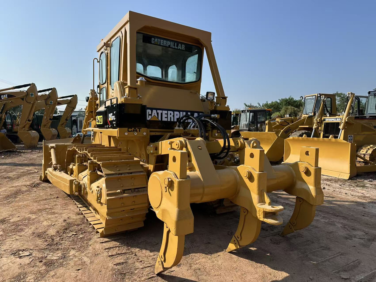 CATERPILLAR D7G Bulldozer - Bulldozer: foto 1 CATERPILLAR D7G Bulldozer - Bulldozer: foto 1