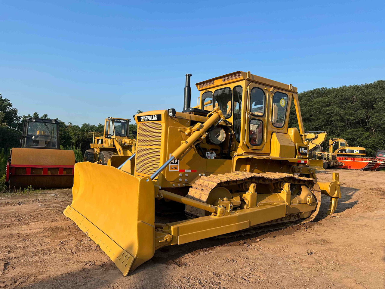 CATERPILLAR D7G Bulldozer - Bulldozer: foto 2 CATERPILLAR D7G Bulldozer - Bulldozer: foto 2