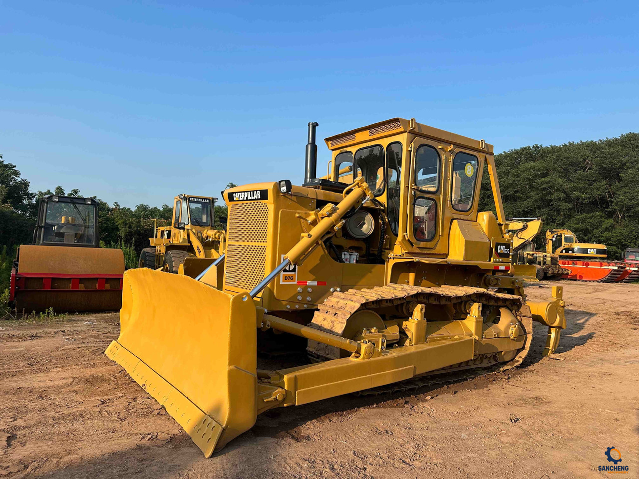 CATERPILLAR D7G - Bulldozer: foto 2 CATERPILLAR D7G - Bulldozer: foto 2
