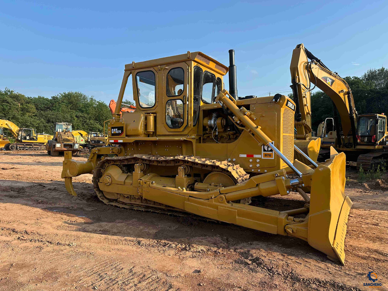 CATERPILLAR D7G - Bulldozer: foto 1 CATERPILLAR D7G - Bulldozer: foto 1
