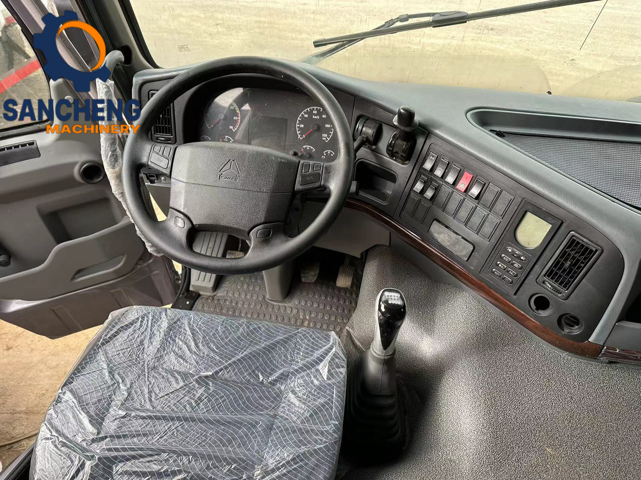 Cabeza tractora HOWO 380hp: foto 10