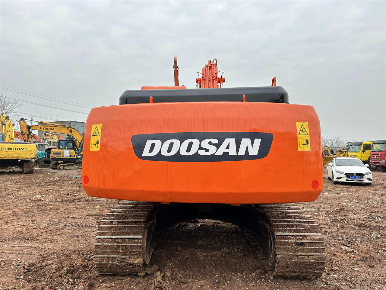 DOOSAN DH220 - Excavadora de cadenas: foto 4 DOOSAN DH220 - Excavadora de cadenas: foto 4