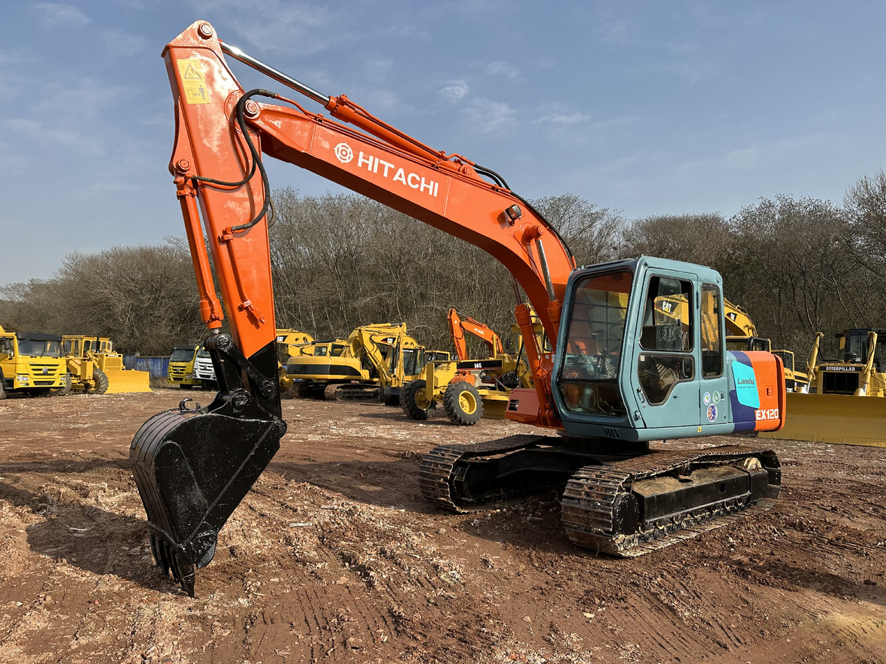 HITACHI EX120 - Excavadora de cadenas: foto 1 HITACHI EX120 - Excavadora de cadenas: foto 1