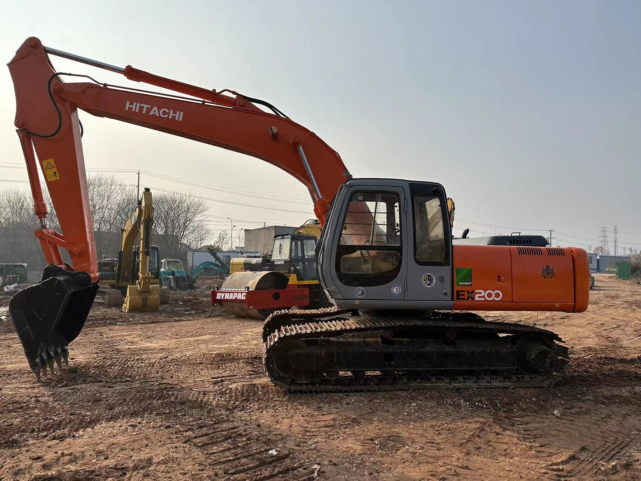 HITACHI EX200 - Excavadora: foto 1 HITACHI EX200 - Excavadora: foto 1