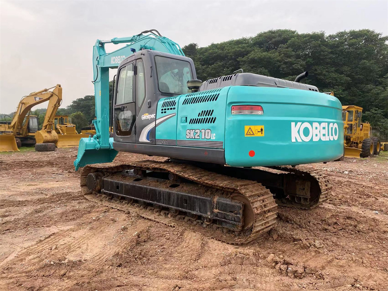 KOBELCO SK210LC-8 - Excavadora de cadenas: foto 4 KOBELCO SK210LC-8 - Excavadora de cadenas: foto 4
