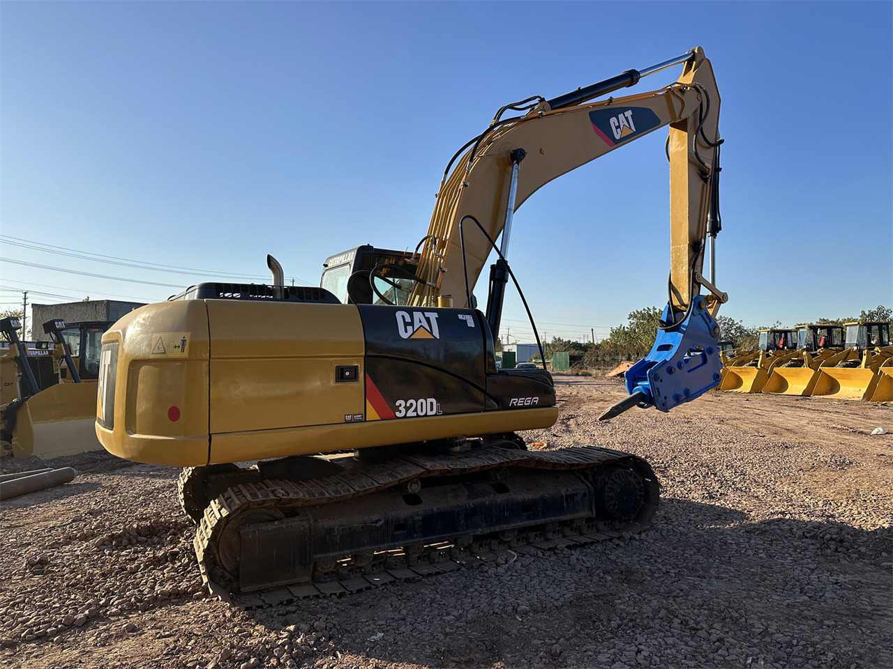 CATERPILLAR 320DL with Breaker and Rock Hammer - Maquinaria de construcción: foto 2 CATERPILLAR 320DL with Breaker and Rock Hammer - Maquinaria de construcción: foto 2