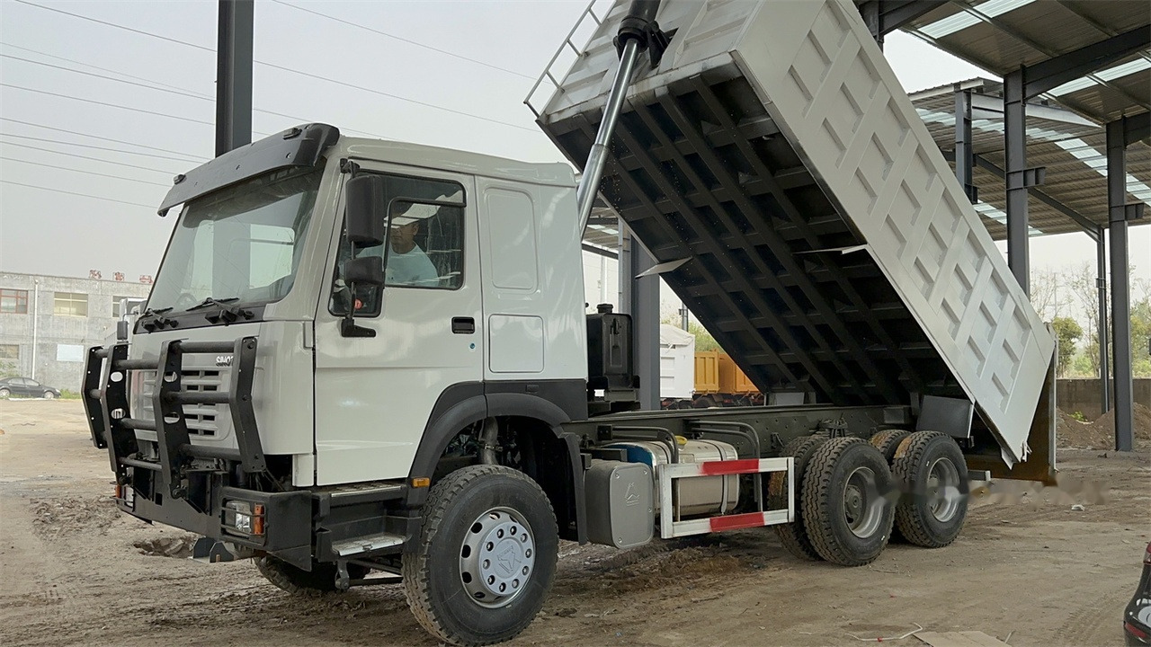 SINOTRUK HOWO 371 Dump Truck - Camión volquete: foto 1 SINOTRUK HOWO 371 Dump Truck - Camión volquete: foto 1
