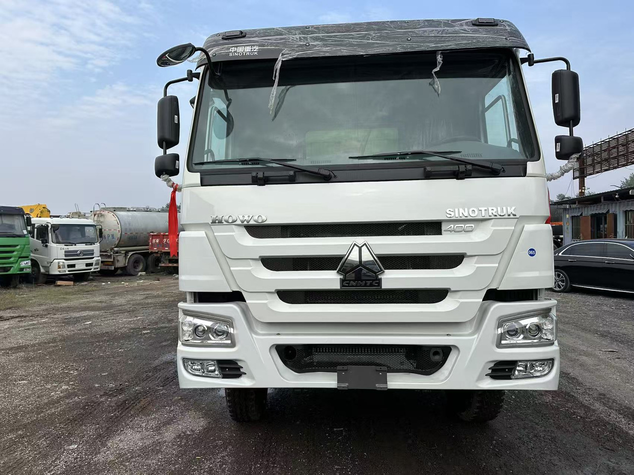 Camión volquete para transporte de materiales áridos SINOTRUK HOWO 400HP 6X4 Tipper Truck: foto 6 Camión volquete para transporte de materiales áridos SINOTRUK HOWO 400HP 6X4 Tipper Truck: foto 6