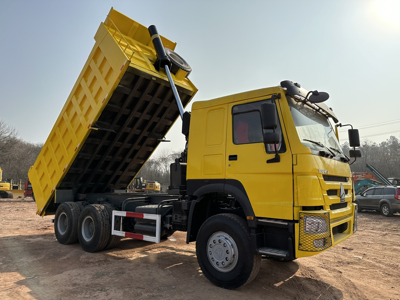 SINOTRUK Howo Dump truck 371 - Camión volquete: foto 1 SINOTRUK Howo Dump truck 371 - Camión volquete: foto 1