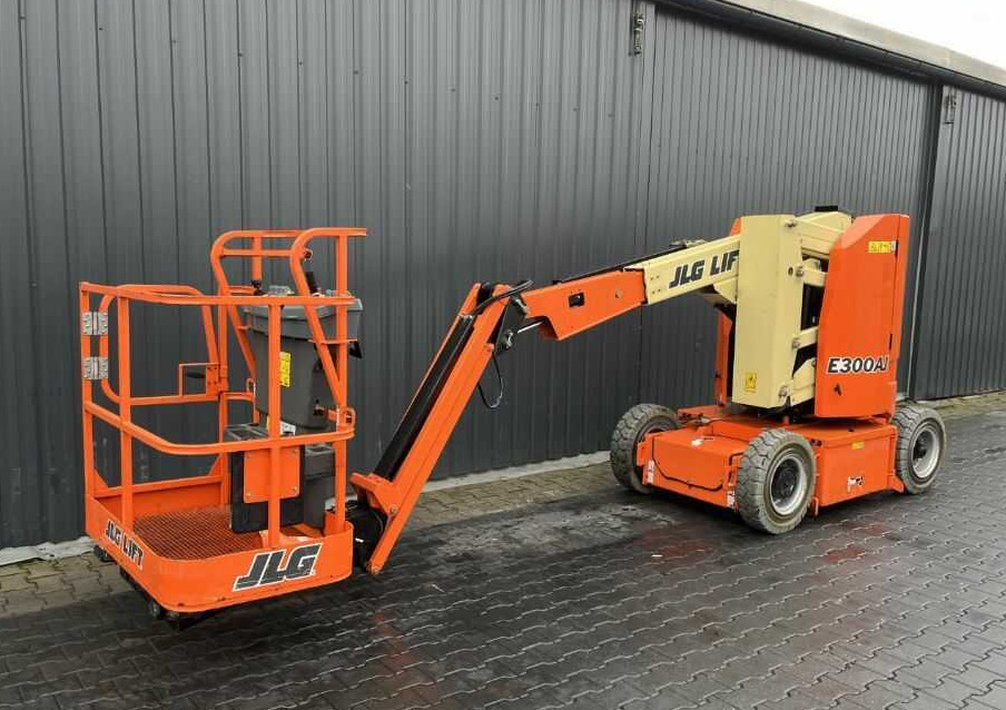 JLG E300AJ - Plataforma articulada: foto 1 JLG E300AJ - Plataforma articulada: foto 1
