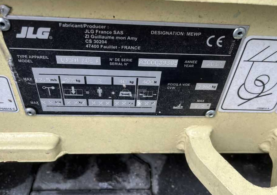 JLG Toucan 10EA - Plataforma de mástil vertical: foto 4 JLG Toucan 10EA - Plataforma de mástil vertical: foto 4