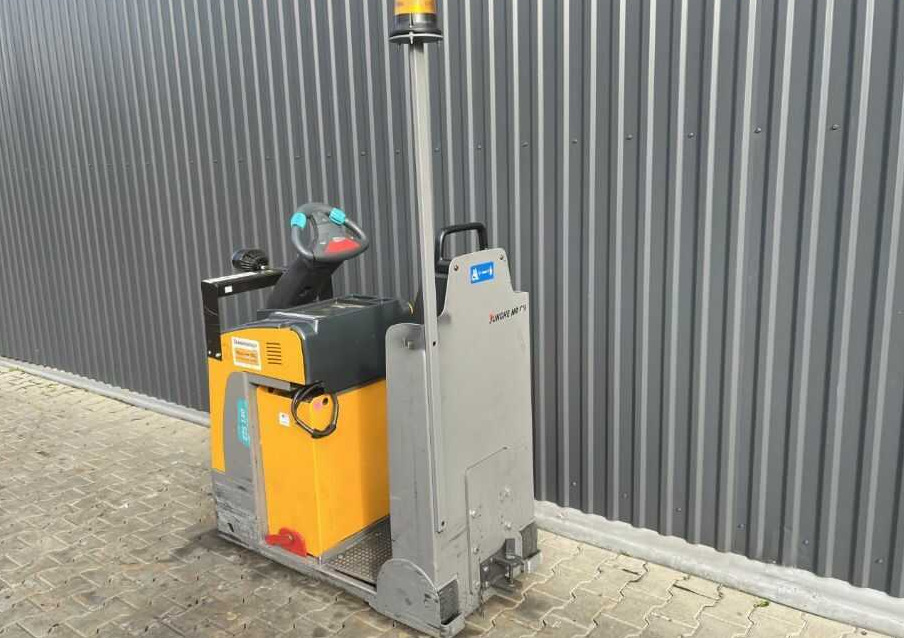 Jungheinrich EZS130 - Remolcadora: foto 3 Jungheinrich EZS130 - Remolcadora: foto 3