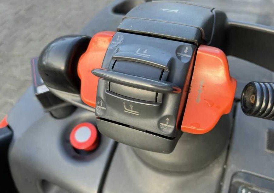 Linde D12SP - Apilador: foto 3 Linde D12SP - Apilador: foto 3