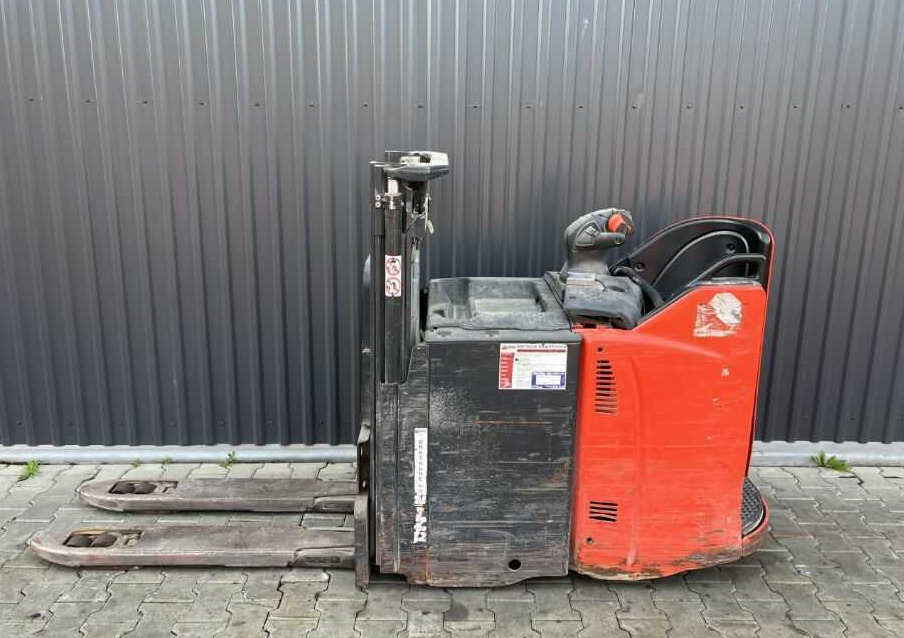 Linde D12SP - Apilador: foto 2 Linde D12SP - Apilador: foto 2