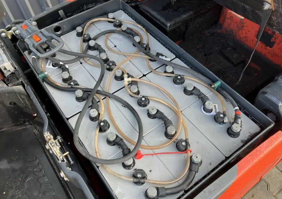 Carretilla elevadora eléctrica Linde E15-02: foto 7