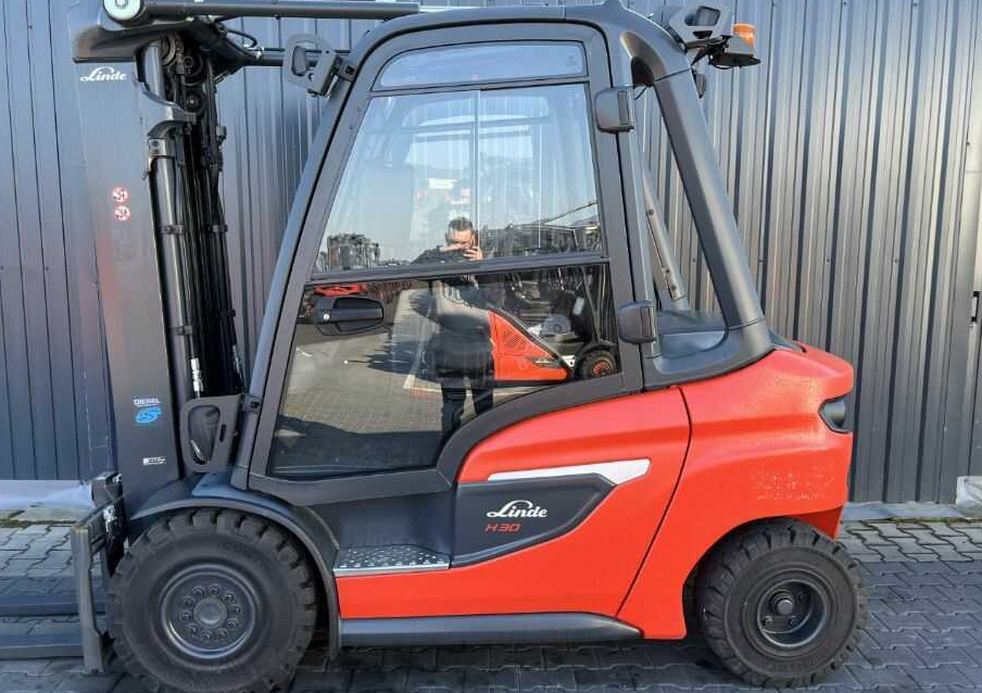 Linde H30D-01 - Carretilla elevadora diésel: foto 2 Linde H30D-01 - Carretilla elevadora diésel: foto 2