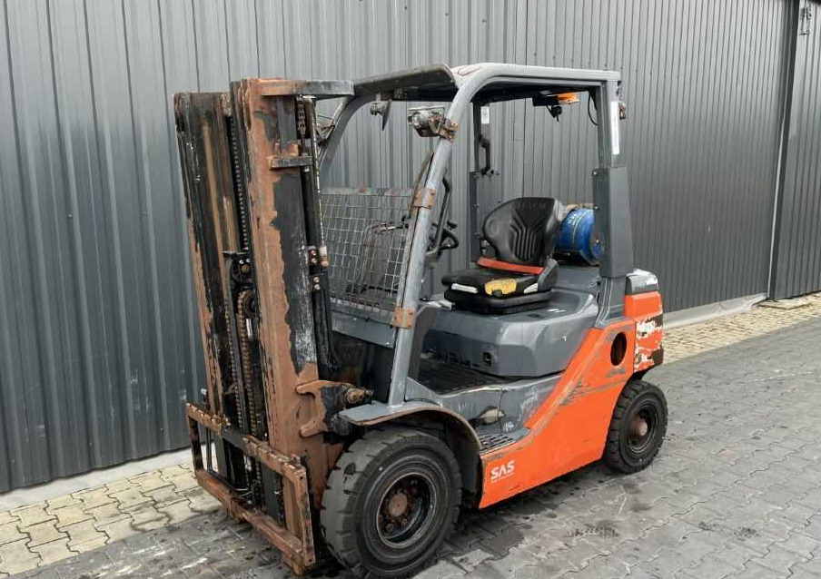 Toyota 8FGF20 - Carretilla elevadora de gas: foto 1 Toyota 8FGF20 - Carretilla elevadora de gas: foto 1