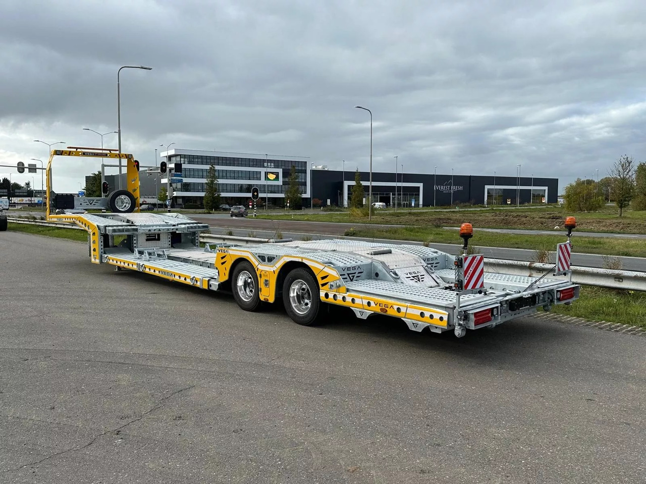 Semirremolque portavehículos nuevo Vegamax (2 Axle Truck Transport): foto 14